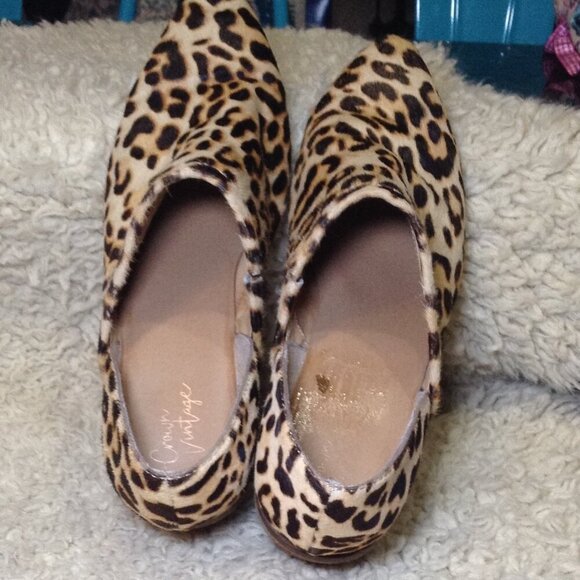 Crown Vintage (Emma Roberts) Leather, Booties "9.5"M, Chic, Trending, Leopard - Picture 7 of 7